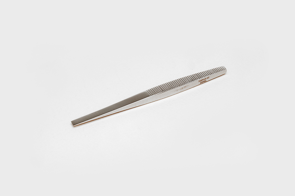 STRAIGHT OSTEOTOME 7480572 10MM