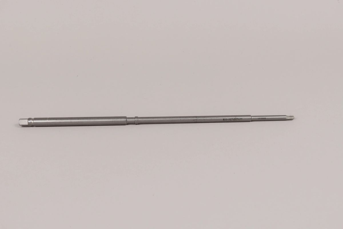 DRIVER 7480523 FENESTRATED ADAPTER