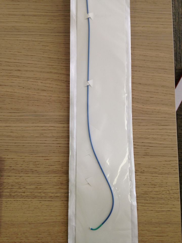 CATHETER LAUNCHER 8F 100CM RCB